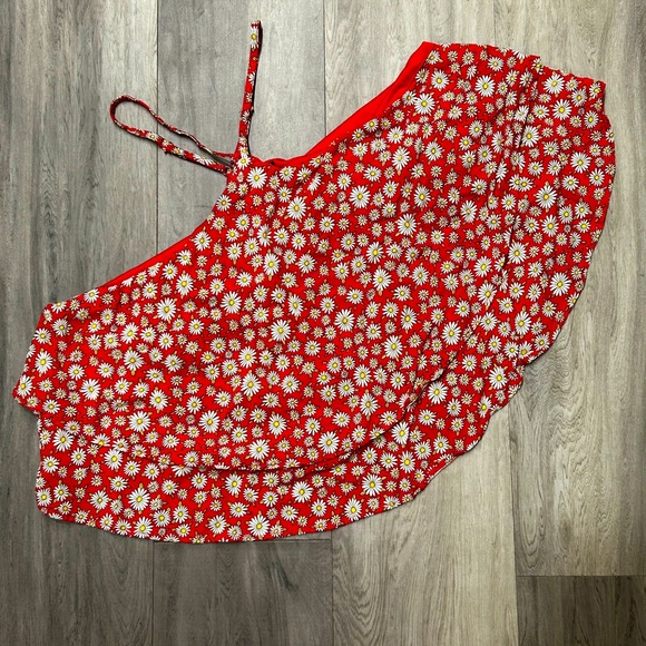 Red Daisy Top - Picture 1 of 4